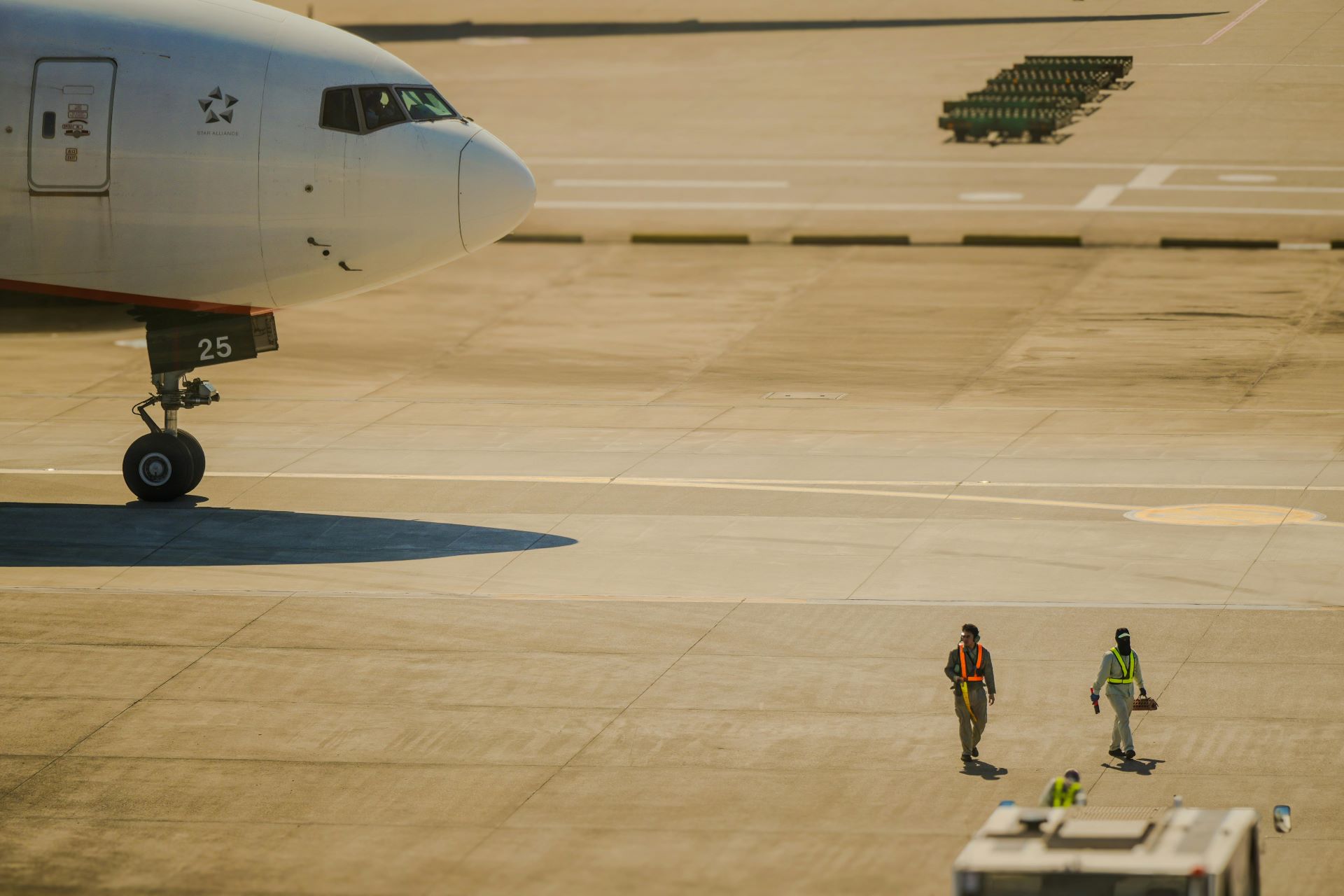 why-airport-runway-direction-is-critical-to-flight-safety-2