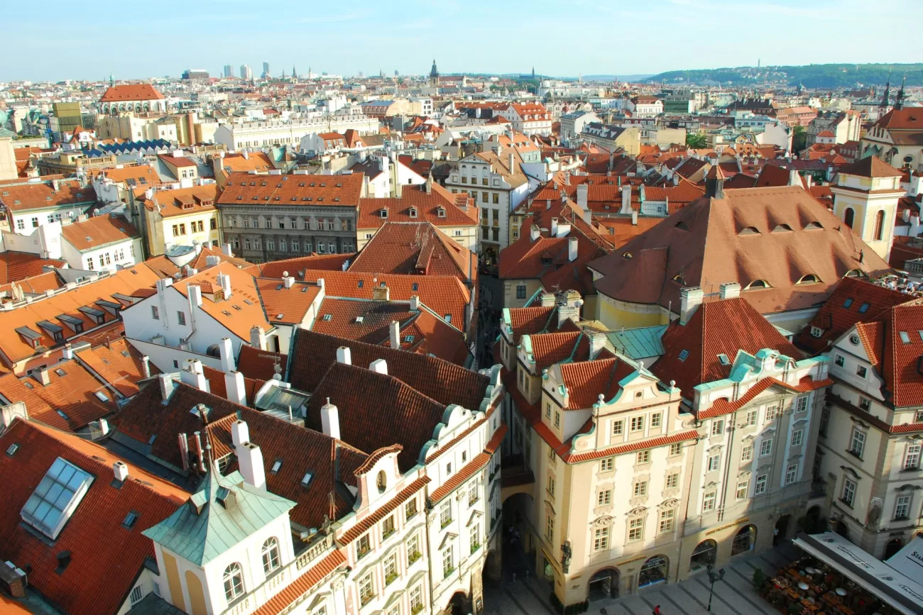 your-ultimate-guide-to-flying-into-the-czech-republic-1-1300x867.webp